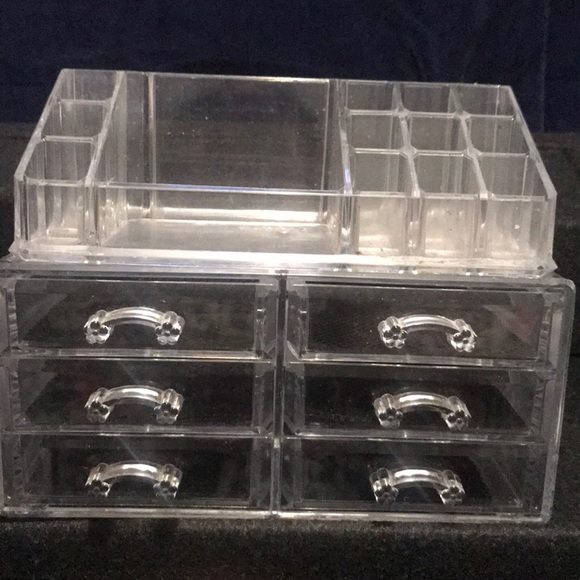 Makeup Organizers - Picture 3 of 5